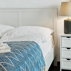 https://holiday-33-city-house.find-berlin-hotels.com