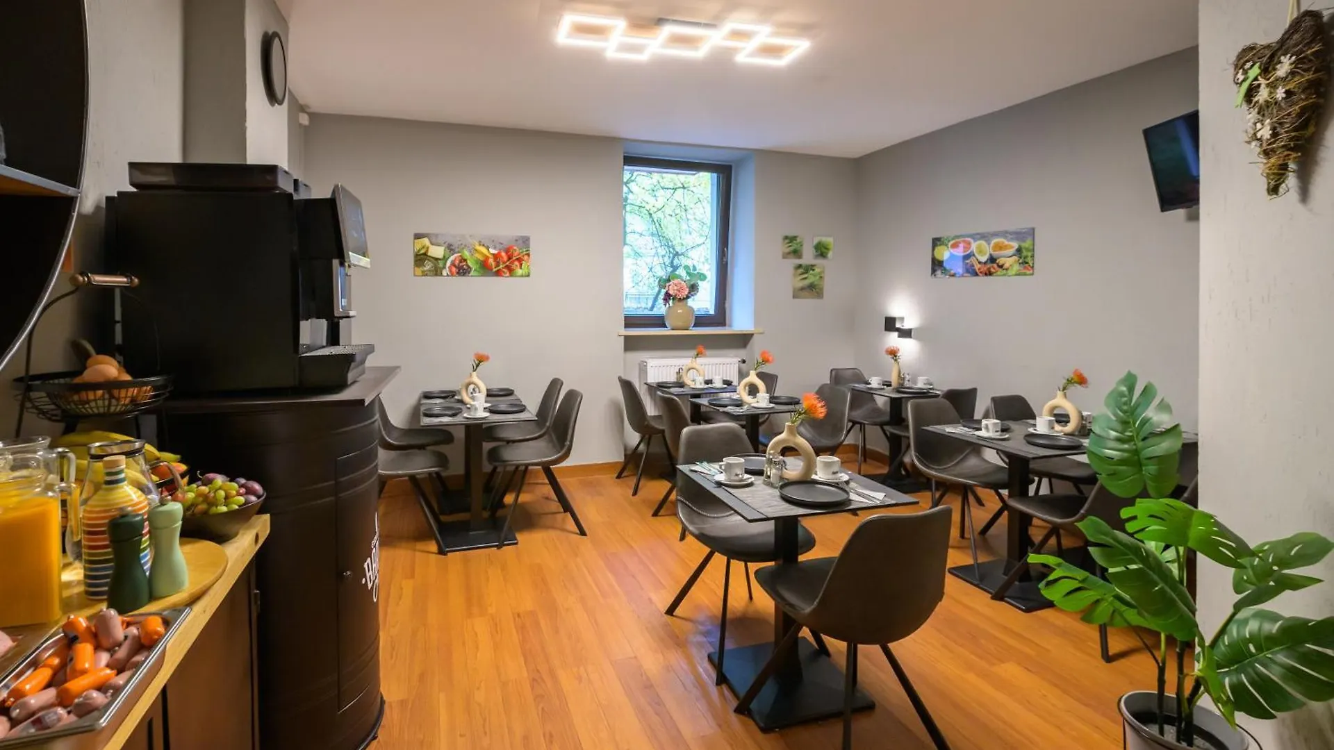 Hotel Pension Margit Munich