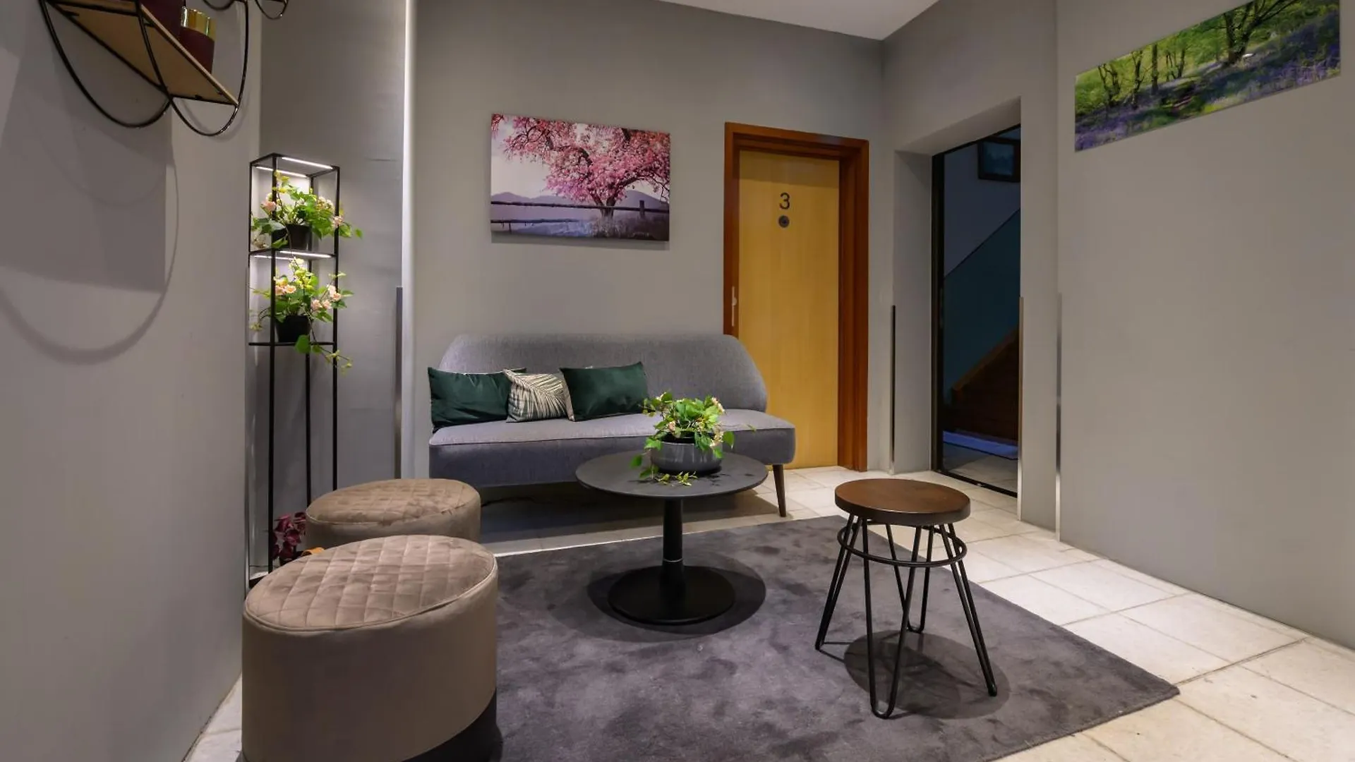 Hotel Pension Margit Munich